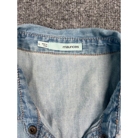 Maurices Women's Light Wash Denim snap Shirt Pockets L cowboycore rodeo cowgirl - Picture 2 of 4